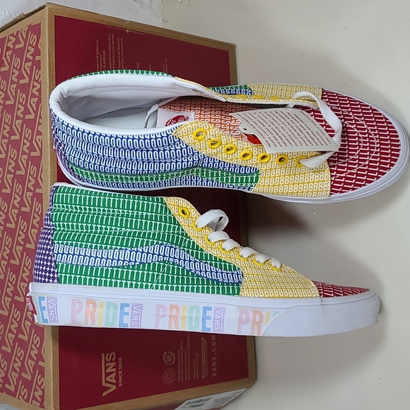 🏳️‍🌈VANS Sk8 Pride LGBTQ+ - Picture 6 of 11